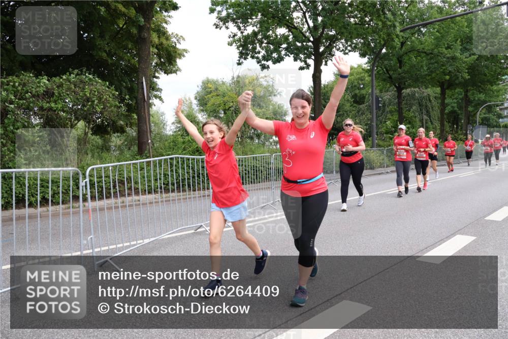08.06.2024 - REWE Women's Run Strokosch-Dieckow http://msf.ph/oto/6264409 09.06.2024 11:01:37 Laufen 5214 meine-sportfotos.de