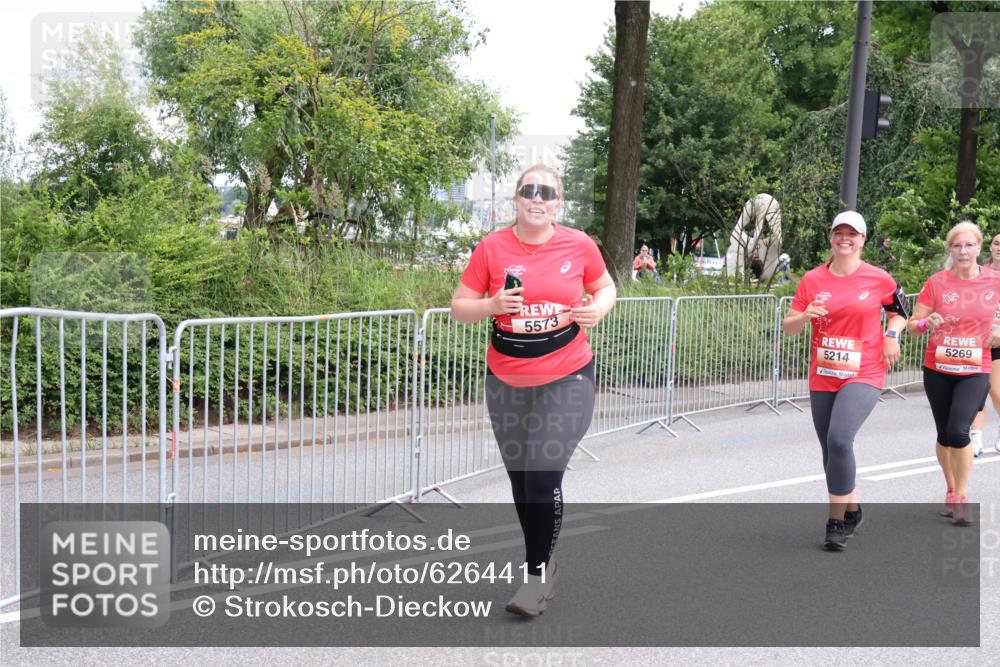 08.06.2024 - REWE Women's Run Strokosch-Dieckow http://msf.ph/oto/6264411 09.06.2024 11:01:38 Laufen 5573, 5214, 5269 meine-sportfotos.de
