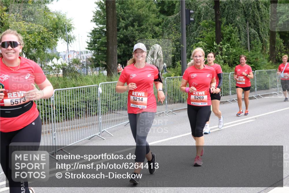 08.06.2024 - REWE Women's Run Strokosch-Dieckow http://msf.ph/oto/6264413 09.06.2024 11:01:39 Laufen 5573, 5214, 5269, 5619 meine-sportfotos.de