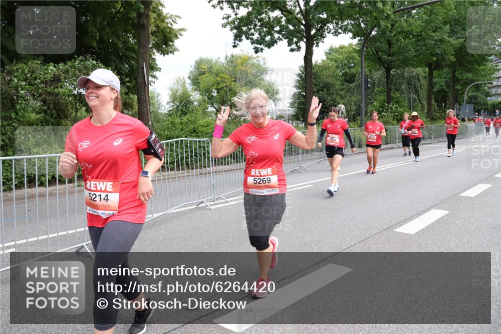 08.06.2024 - REWE Women's Run Strokosch-Dieckow http://msf.ph/oto/6264420 09.06.2024 11:01:41 Laufen 5214, 5269, 6619, 5024 meine-sportfotos.de