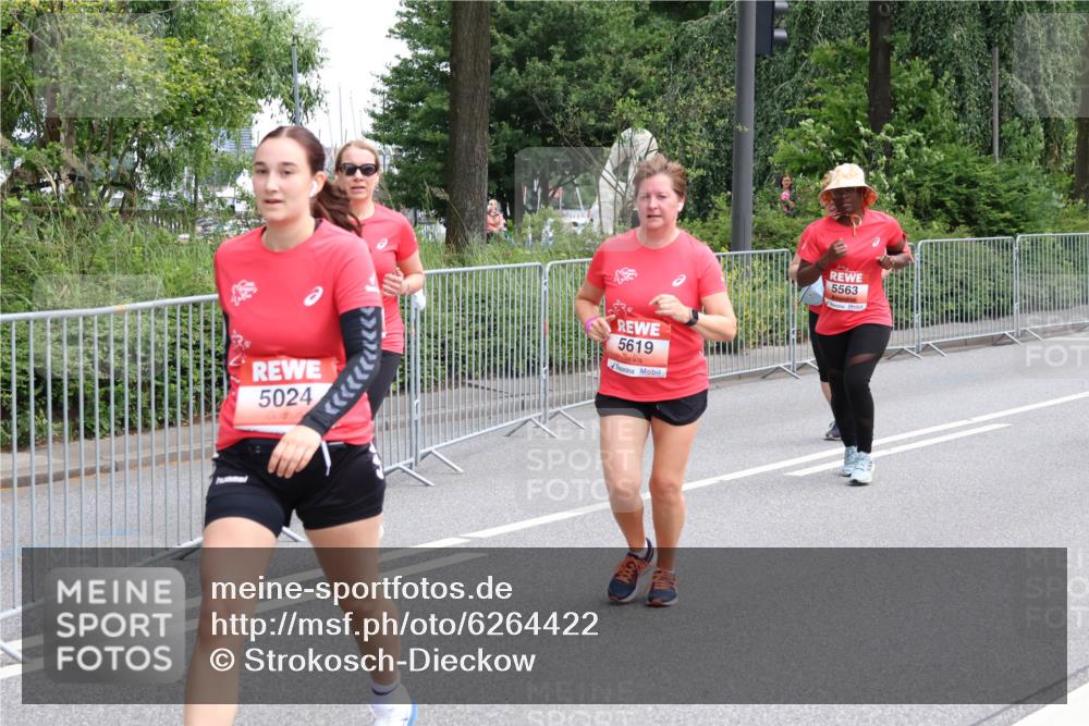 08.06.2024 - REWE Women's Run Strokosch-Dieckow http://msf.ph/oto/6264422 09.06.2024 11:01:42 Laufen 5024, 5619, 5563 meine-sportfotos.de