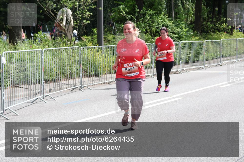 08.06.2024 - REWE Women's Run Strokosch-Dieckow http://msf.ph/oto/6264435 09.06.2024 11:01:51 Laufen 5594, 5290 meine-sportfotos.de