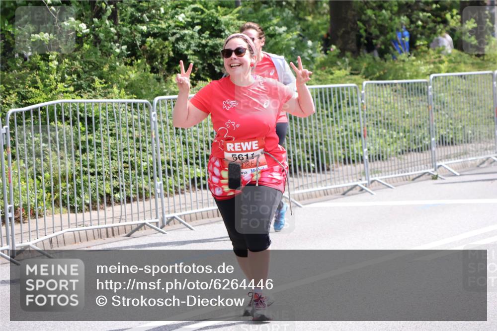 08.06.2024 - REWE Women's Run Strokosch-Dieckow http://msf.ph/oto/6264446 09.06.2024 11:01:57 Laufen 5611 meine-sportfotos.de