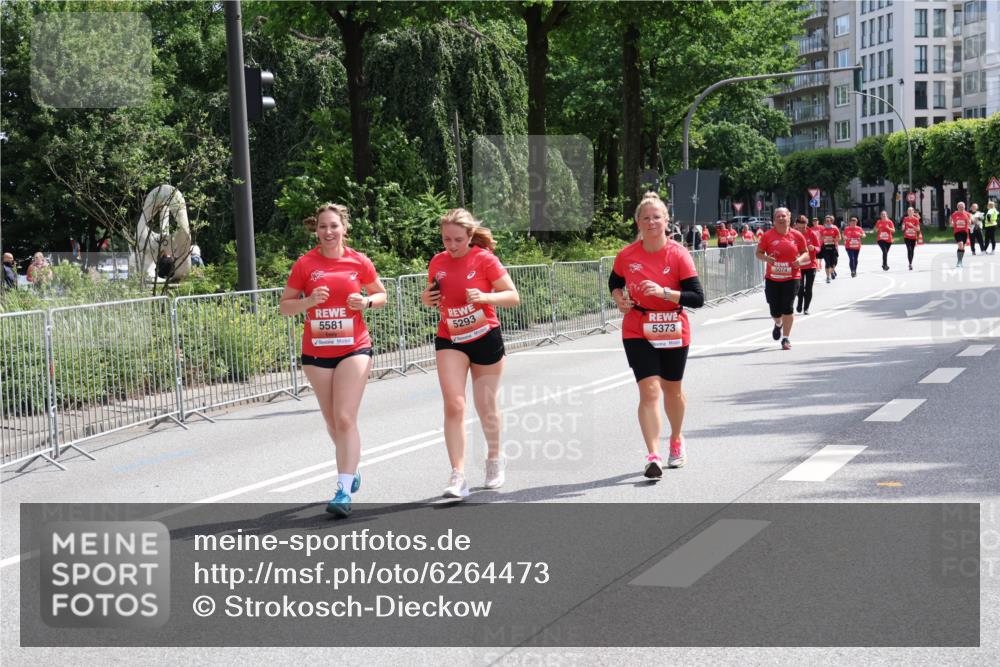 08.06.2024 - REWE Women's Run Strokosch-Dieckow http://msf.ph/oto/6264473 09.06.2024 11:02:15 Laufen 5581, 5293, 5373 meine-sportfotos.de