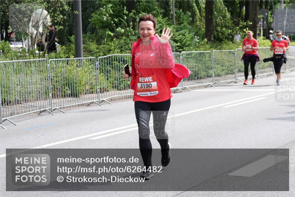 08.06.2024 - REWE Women's Run Strokosch-Dieckow http://msf.ph/oto/6264482 09.06.2024 11:02:26 Laufen 5190, 5266 meine-sportfotos.de