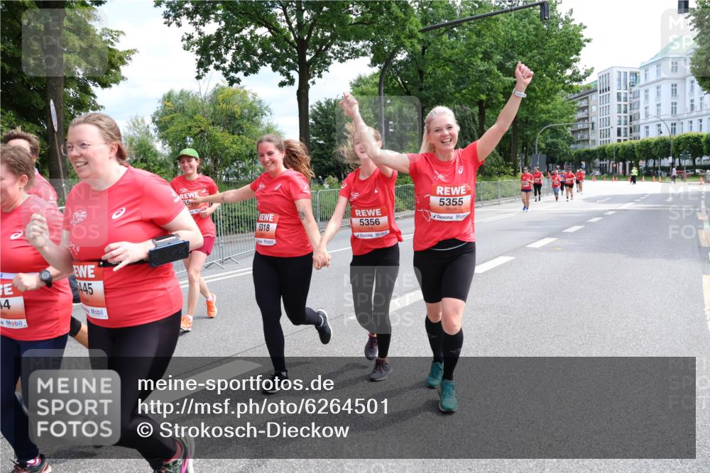 08.06.2024 - REWE Women's Run Strokosch-Dieckow http://msf.ph/oto/6264501 09.06.2024 11:02:38 Laufen 44, 445, 55, 5318, 5356, 5355 meine-sportfotos.de