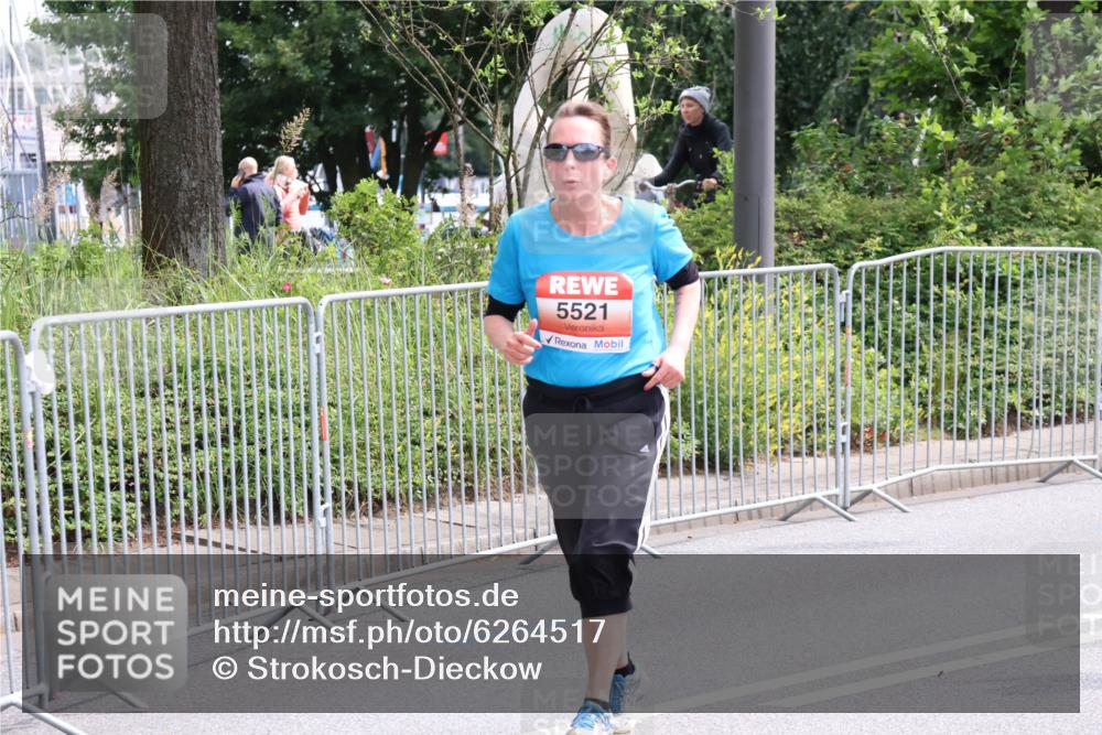 08.06.2024 - REWE Women's Run Strokosch-Dieckow http://msf.ph/oto/6264517 09.06.2024 11:02:51 Laufen 5521 meine-sportfotos.de
