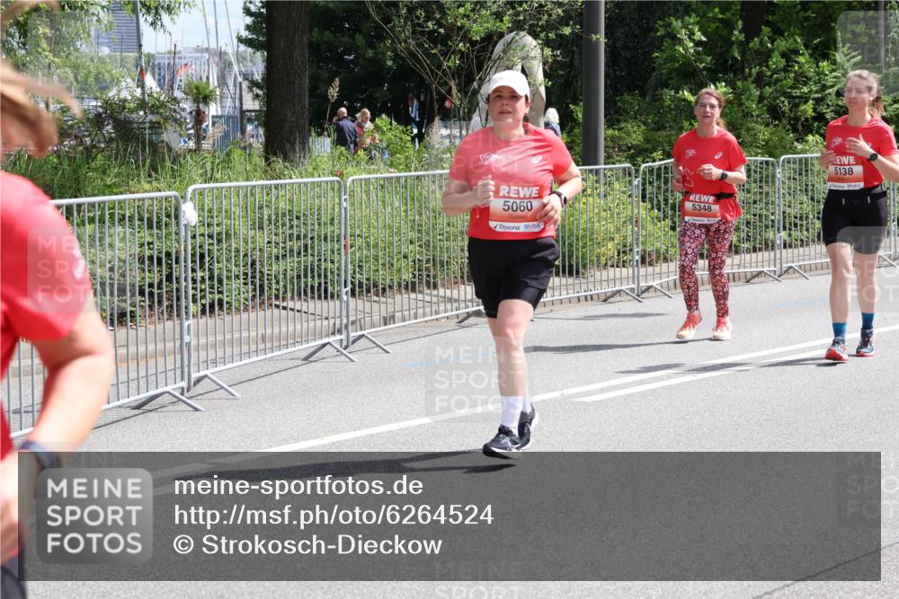 08.06.2024 - REWE Women's Run Strokosch-Dieckow http://msf.ph/oto/6264524 09.06.2024 11:02:56 Laufen 5138, 5060, 5348 meine-sportfotos.de