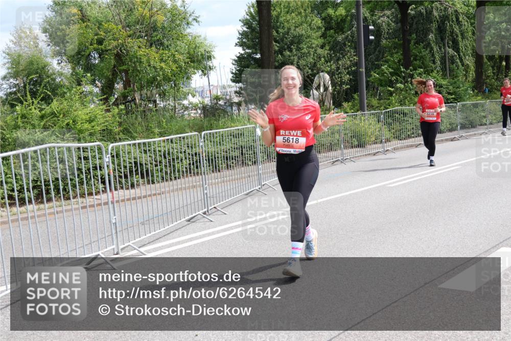 08.06.2024 - REWE Women's Run Strokosch-Dieckow http://msf.ph/oto/6264542 09.06.2024 11:03:10 Laufen 5618, 5239 meine-sportfotos.de