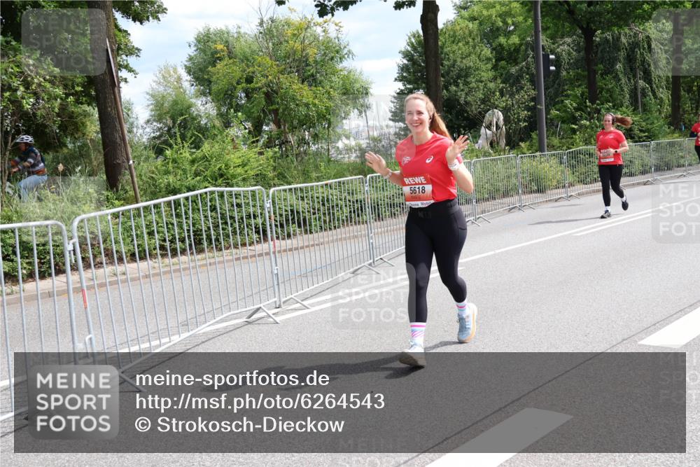 08.06.2024 - REWE Women's Run Strokosch-Dieckow http://msf.ph/oto/6264543 09.06.2024 11:03:11 Laufen 5618 meine-sportfotos.de