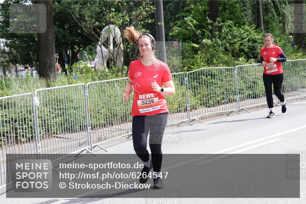08.06.2024 - REWE Women's Run Strokosch-Dieckow http://msf.ph/oto/6264547 09.06.2024 11:03:13 Laufen 5239, 5143 meine-sportfotos.de