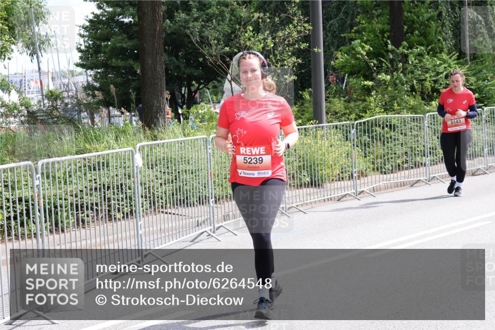 08.06.2024 - REWE Women's Run Strokosch-Dieckow http://msf.ph/oto/6264548 09.06.2024 11:03:13 Laufen 5239, 5143 meine-sportfotos.de