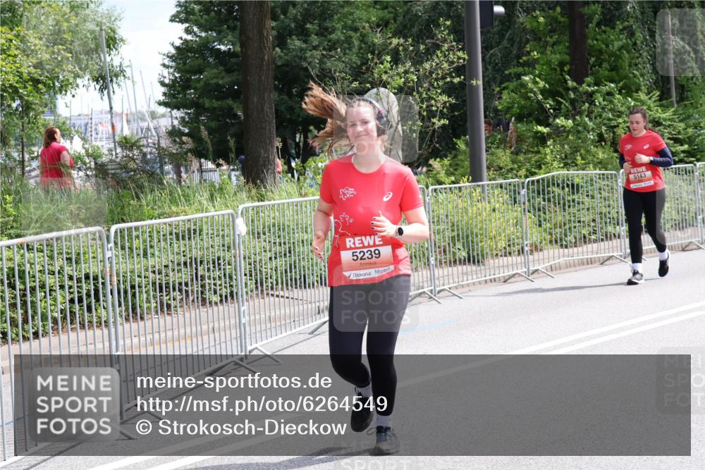 08.06.2024 - REWE Women's Run Strokosch-Dieckow http://msf.ph/oto/6264549 09.06.2024 11:03:14 Laufen 5239, 5143 meine-sportfotos.de