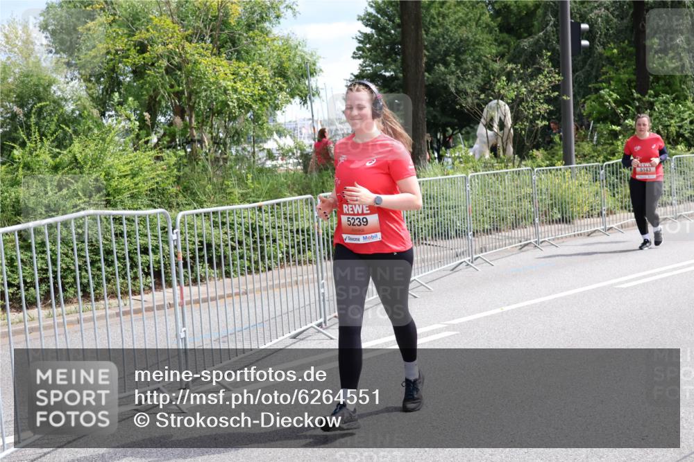 08.06.2024 - REWE Women's Run Strokosch-Dieckow http://msf.ph/oto/6264551 09.06.2024 11:03:14 Laufen 5239, 5143 meine-sportfotos.de