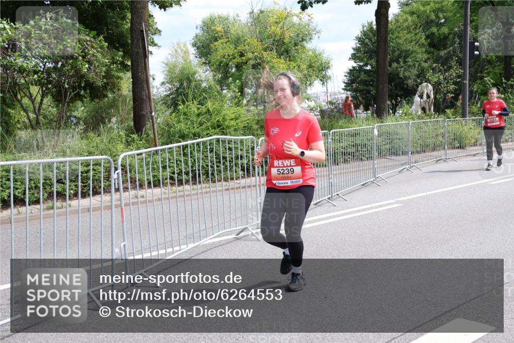 08.06.2024 - REWE Women's Run Strokosch-Dieckow http://msf.ph/oto/6264553 09.06.2024 11:03:15 Laufen 5239, 5143 meine-sportfotos.de