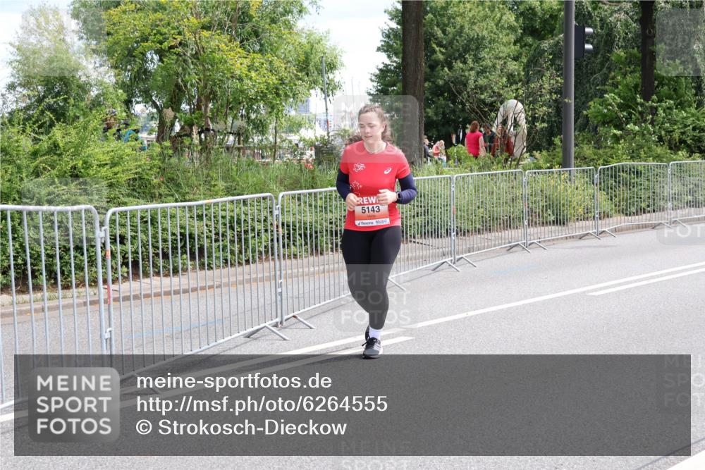 08.06.2024 - REWE Women's Run Strokosch-Dieckow http://msf.ph/oto/6264555 09.06.2024 11:03:18 Laufen 5143 meine-sportfotos.de