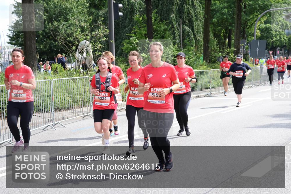 08.06.2024 - REWE Women's Run Strokosch-Dieckow http://msf.ph/oto/6264615 09.06.2024 11:03:56 Laufen 5042, 5224, 5200, 5193, 42, 5094 meine-sportfotos.de