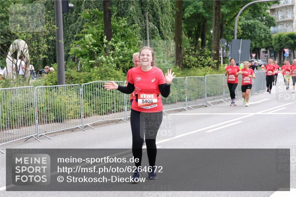08.06.2024 - REWE Women's Run Strokosch-Dieckow http://msf.ph/oto/6264672 09.06.2024 11:04:51 Laufen 5408, 3505, 5507 meine-sportfotos.de