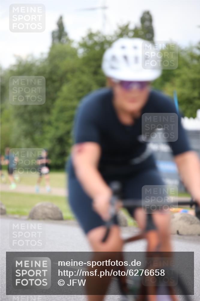 16.06.2024 - 26. Vierlanden-Triathlon Jannik Wohlers http://msf.ph/oto/6276658 16.06.2024 13:04:45 Radfahren 896, 900 meine-sportfotos.de