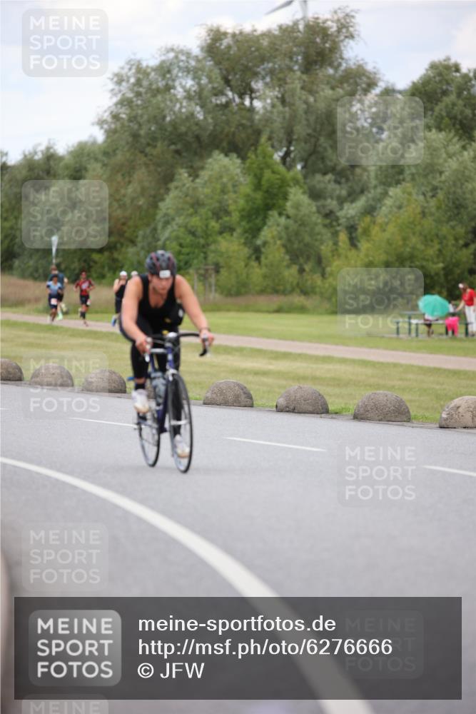16.06.2024 - 26. Vierlanden-Triathlon Jannik Wohlers http://msf.ph/oto/6276666 16.06.2024 13:05:01 Radfahren 227, 728 meine-sportfotos.de