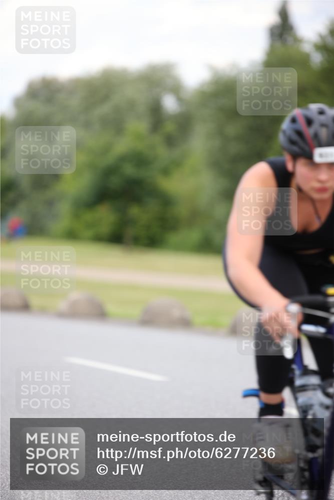 16.06.2024 - 26. Vierlanden-Triathlon Jannik Wohlers http://msf.ph/oto/6277236 16.06.2024 13:05:03 Radfahren 227, 728, 781 meine-sportfotos.de