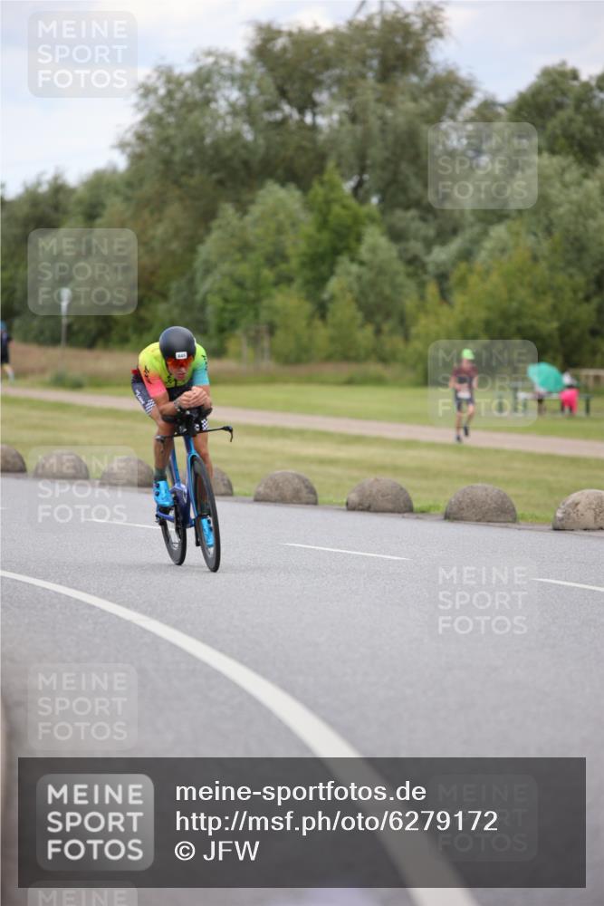 16.06.2024 - 26. Vierlanden-Triathlon Jannik Wohlers http://msf.ph/oto/6279172 16.06.2024 13:05:35 Radfahren 845, 891 meine-sportfotos.de