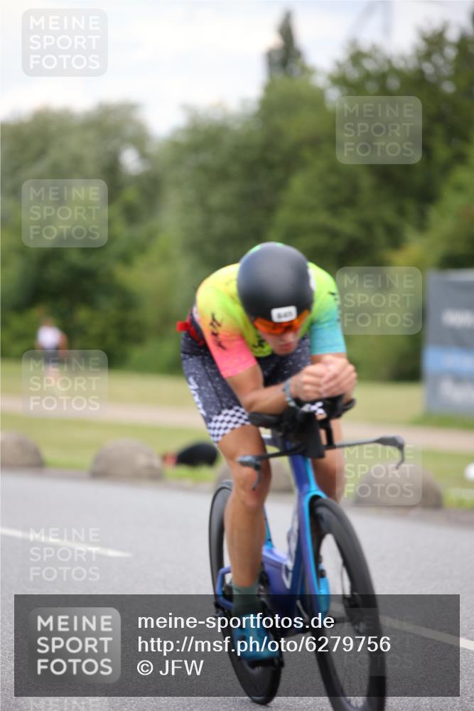 16.06.2024 - 26. Vierlanden-Triathlon Jannik Wohlers http://msf.ph/oto/6279756 16.06.2024 13:05:37 Radfahren 801, 845, 891, 913 meine-sportfotos.de