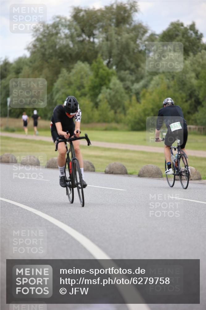 16.06.2024 - 26. Vierlanden-Triathlon Jannik Wohlers http://msf.ph/oto/6279758 16.06.2024 13:05:48 Radfahren 186, 889, 915, 917 meine-sportfotos.de