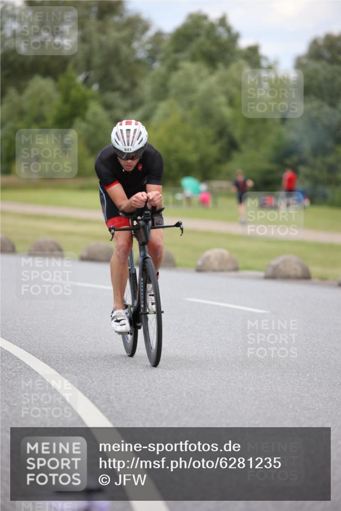 16.06.2024 - 26. Vierlanden-Triathlon Jannik Wohlers http://msf.ph/oto/6281235 16.06.2024 13:06:03 Radfahren 841 meine-sportfotos.de