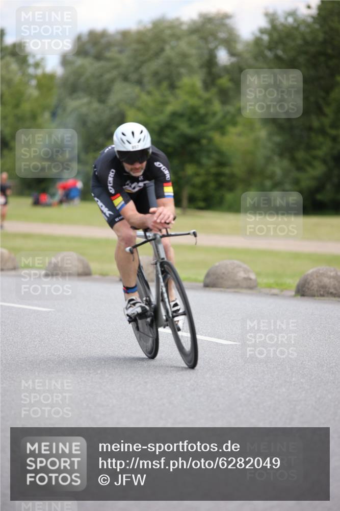 16.06.2024 - 26. Vierlanden-Triathlon Jannik Wohlers http://msf.ph/oto/6282049 16.06.2024 13:08:54 Radfahren 697, 777, 778, 801, 809, 810, 857, 889 meine-sportfotos.de
