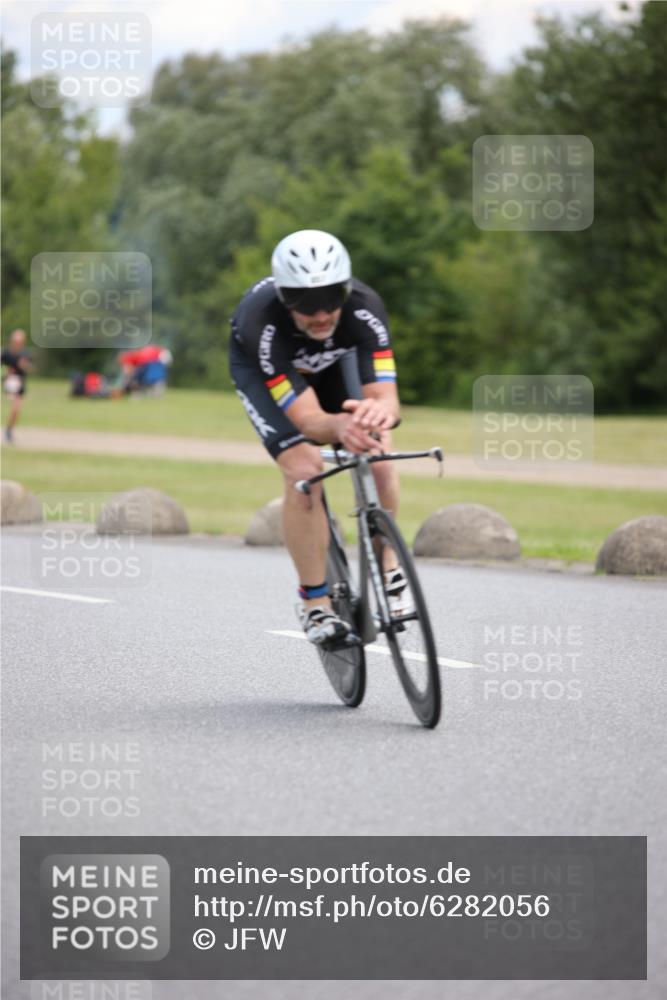 16.06.2024 - 26. Vierlanden-Triathlon Jannik Wohlers http://msf.ph/oto/6282056 16.06.2024 13:08:55 Radfahren 697, 777, 778, 801, 809, 810, 857, 889 meine-sportfotos.de