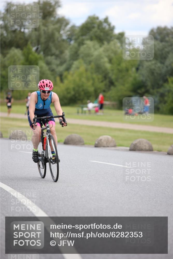16.06.2024 - 26. Vierlanden-Triathlon Jannik Wohlers http://msf.ph/oto/6282353 16.06.2024 13:09:00 Radfahren 778, 801, 809, 841, 857, 889 meine-sportfotos.de