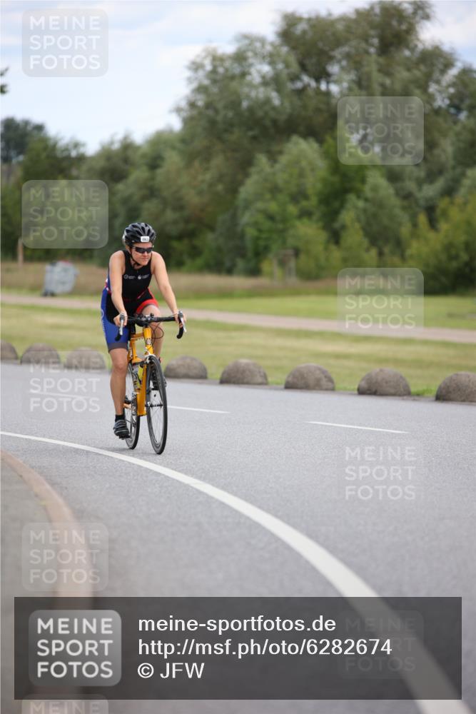 16.06.2024 - 26. Vierlanden-Triathlon Jannik Wohlers http://msf.ph/oto/6282674 16.06.2024 13:09:34 Radfahren 682, 863 meine-sportfotos.de