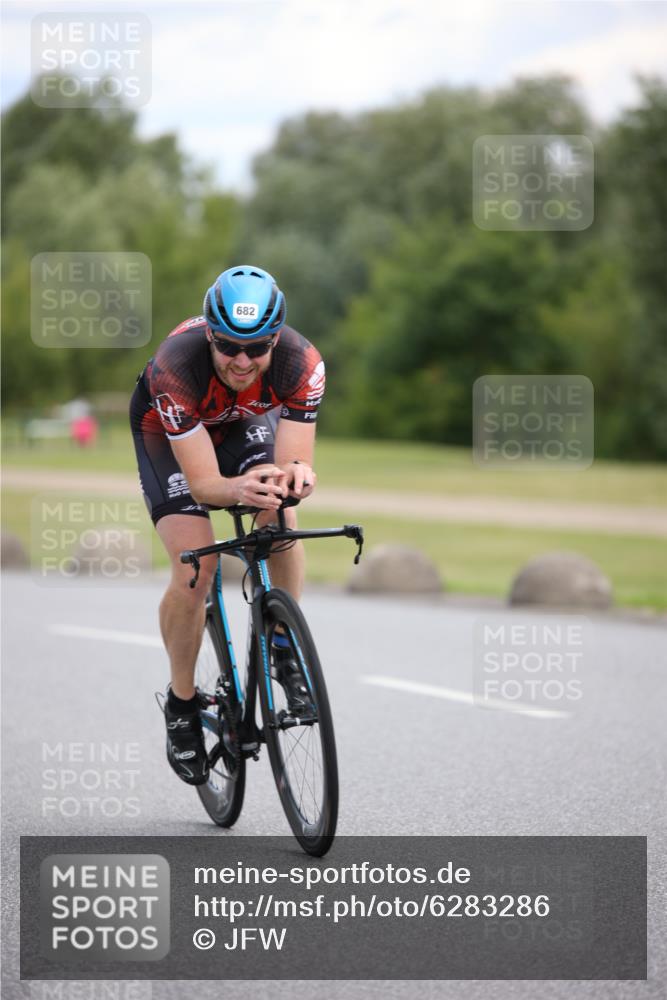 16.06.2024 - 26. Vierlanden-Triathlon Jannik Wohlers http://msf.ph/oto/6283286 16.06.2024 13:09:37 Radfahren 682, 863 meine-sportfotos.de