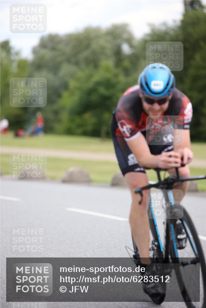 16.06.2024 - 26. Vierlanden-Triathlon Jannik Wohlers http://msf.ph/oto/6283512 16.06.2024 13:09:38 Radfahren 682, 863, 898 meine-sportfotos.de