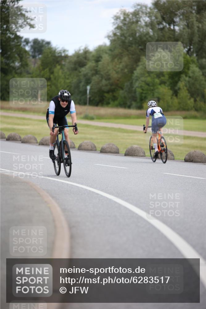 16.06.2024 - 26. Vierlanden-Triathlon Jannik Wohlers http://msf.ph/oto/6283517 16.06.2024 13:09:45 Radfahren 694, 710, 898 meine-sportfotos.de