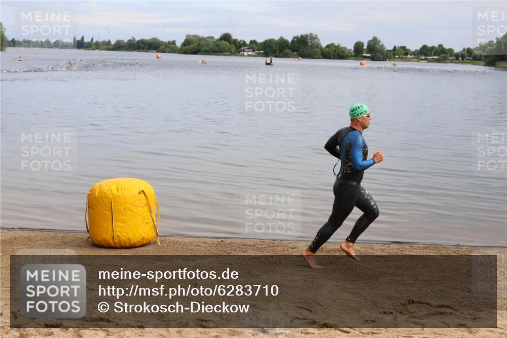 16.06.2024 - 26. Vierlanden-Triathlon Strokosch-Dieckow http://msf.ph/oto/6283710 16.06.2024 09:07:56 Schwimmen  meine-sportfotos.de