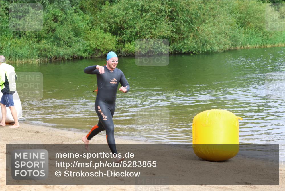 16.06.2024 - 26. Vierlanden-Triathlon Strokosch-Dieckow http://msf.ph/oto/6283865 16.06.2024 09:08:34 Schwimmen  meine-sportfotos.de