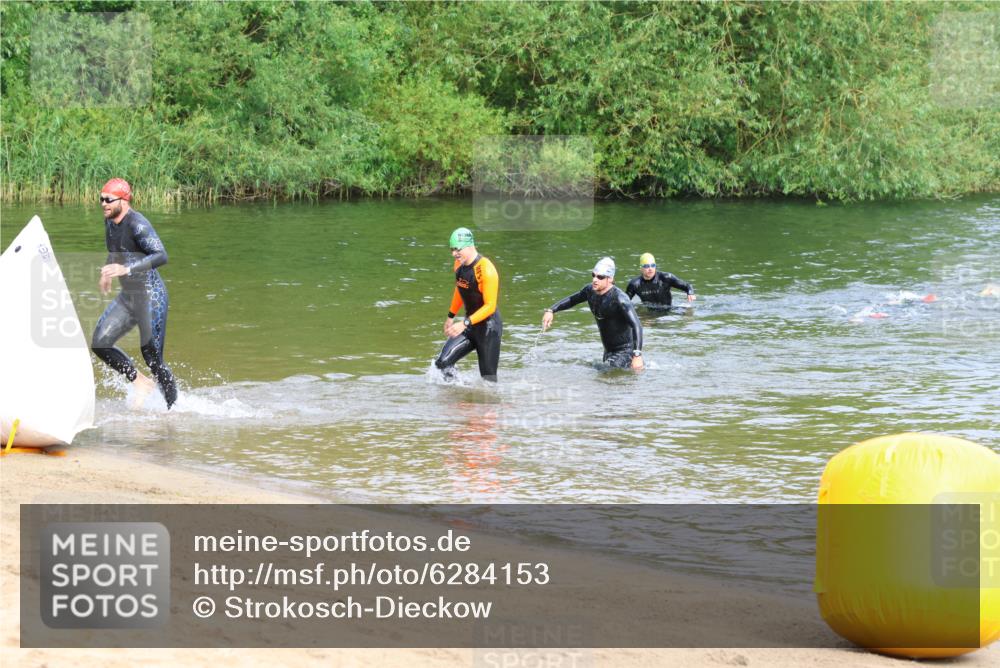16.06.2024 - 26. Vierlanden-Triathlon Strokosch-Dieckow http://msf.ph/oto/6284153 16.06.2024 09:09:25 Schwimmen  meine-sportfotos.de