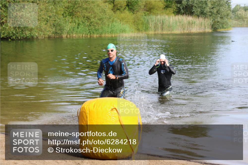 16.06.2024 - 26. Vierlanden-Triathlon Strokosch-Dieckow http://msf.ph/oto/6284218 16.06.2024 09:30:28 Schwimmen 5, 42, 5, 42 meine-sportfotos.de
