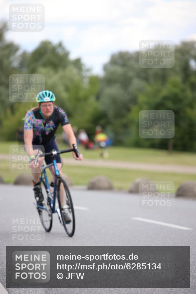 16.06.2024 - 26. Vierlanden-Triathlon Jannik Wohlers http://msf.ph/oto/6285134 16.06.2024 13:10:36 Radfahren 731, 905 meine-sportfotos.de