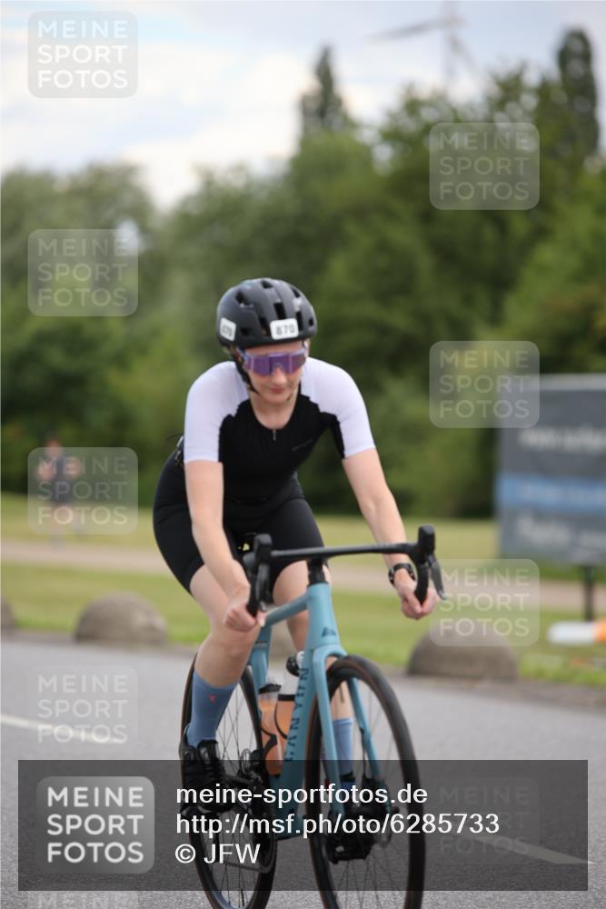 16.06.2024 - 26. Vierlanden-Triathlon Jannik Wohlers http://msf.ph/oto/6285733 16.06.2024 13:10:59 Radfahren 659, 827, 870, 929 meine-sportfotos.de