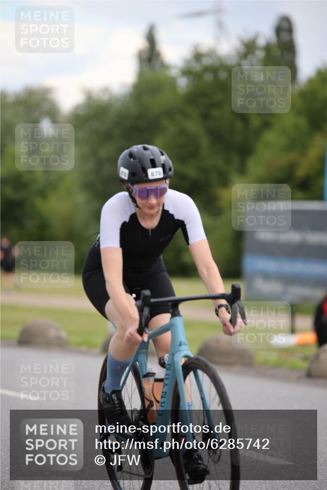 16.06.2024 - 26. Vierlanden-Triathlon Jannik Wohlers http://msf.ph/oto/6285742 16.06.2024 13:11:00 Radfahren 659, 827, 870, 929 meine-sportfotos.de