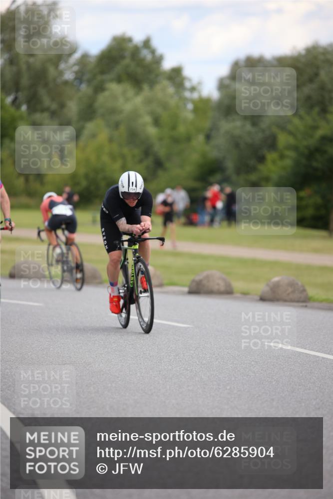 16.06.2024 - 26. Vierlanden-Triathlon Jannik Wohlers http://msf.ph/oto/6285904 16.06.2024 13:11:07 Radfahren 195, 657, 718, 734, 827, 870, 896, 916 meine-sportfotos.de