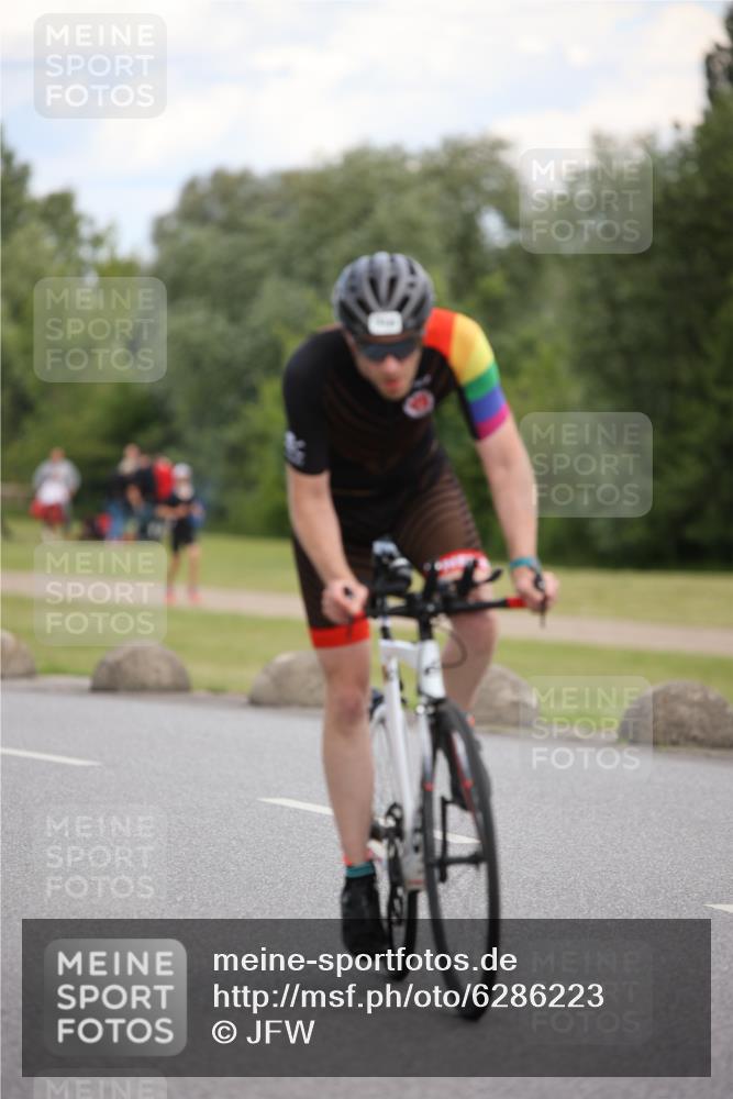 16.06.2024 - 26. Vierlanden-Triathlon Jannik Wohlers http://msf.ph/oto/6286223 16.06.2024 13:11:08 Radfahren 195, 213, 657, 677, 718, 734, 896, 916 meine-sportfotos.de