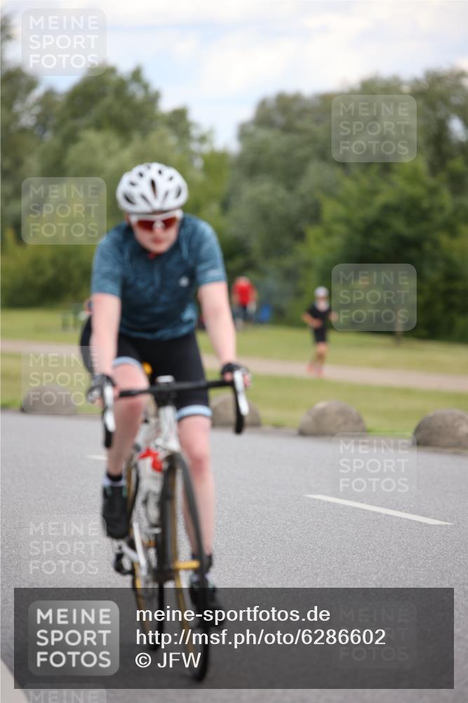 16.06.2024 - 26. Vierlanden-Triathlon Jannik Wohlers http://msf.ph/oto/6286602 16.06.2024 13:11:09 Radfahren 195, 213, 657, 677, 718, 734, 896, 916 meine-sportfotos.de