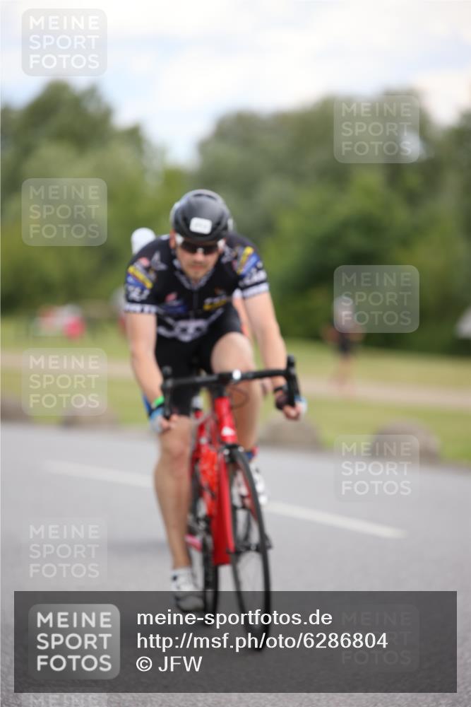 16.06.2024 - 26. Vierlanden-Triathlon Jannik Wohlers http://msf.ph/oto/6286804 16.06.2024 13:11:10 Radfahren 195, 213, 224, 657, 677, 718, 734, 896, 916, 925 meine-sportfotos.de