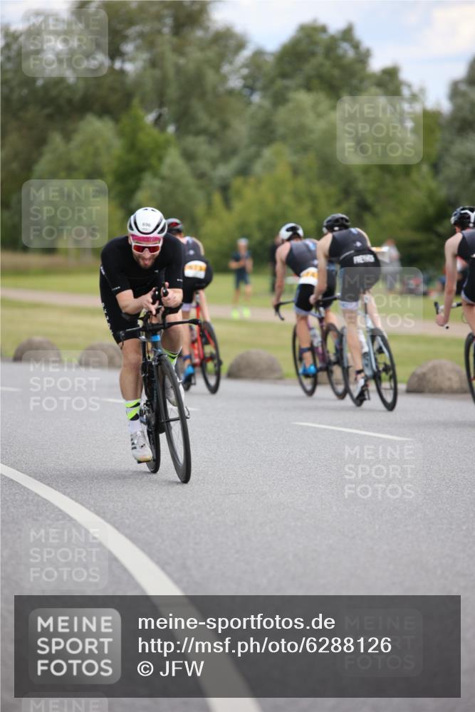 16.06.2024 - 26. Vierlanden-Triathlon Jannik Wohlers http://msf.ph/oto/6288126 16.06.2024 13:11:41 Radfahren 696, 857, 931, 956, 957, 958, 959, 960, 971, 972, 973, 974, 975 meine-sportfotos.de