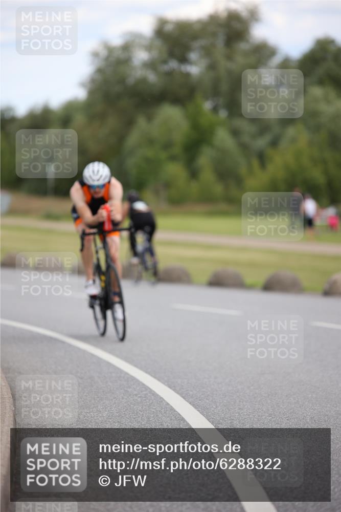 16.06.2024 - 26. Vierlanden-Triathlon Jannik Wohlers http://msf.ph/oto/6288322 16.06.2024 13:11:44 Radfahren 696, 700, 810, 857, 931, 971, 972, 973, 974, 975 meine-sportfotos.de