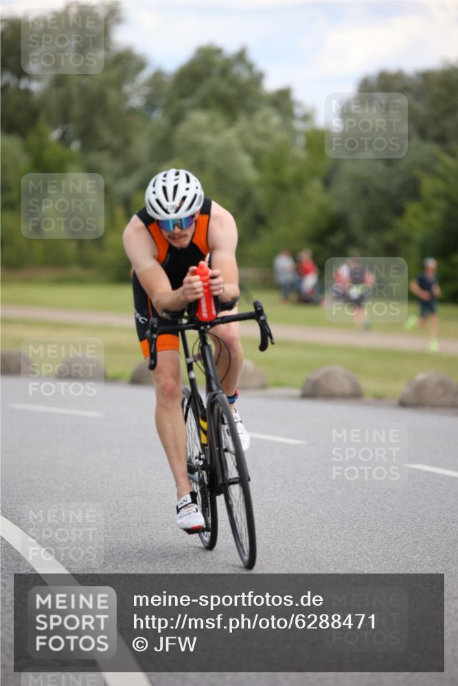 16.06.2024 - 26. Vierlanden-Triathlon Jannik Wohlers http://msf.ph/oto/6288471 16.06.2024 13:11:46 Radfahren 696, 697, 700, 702, 777, 810, 857, 931, 971, 972, 973, 974 meine-sportfotos.de